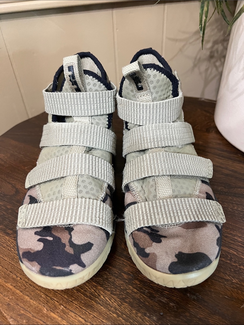Nike Zoom Labron Soldier camouflage Strap Sneakers Size 5Y❤️